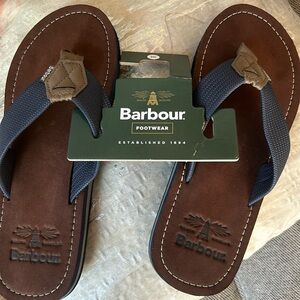 Brand new NWT men’s Barbour sandals
